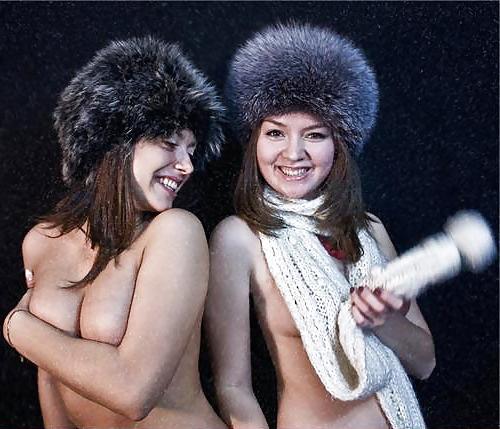 25P Funny Females