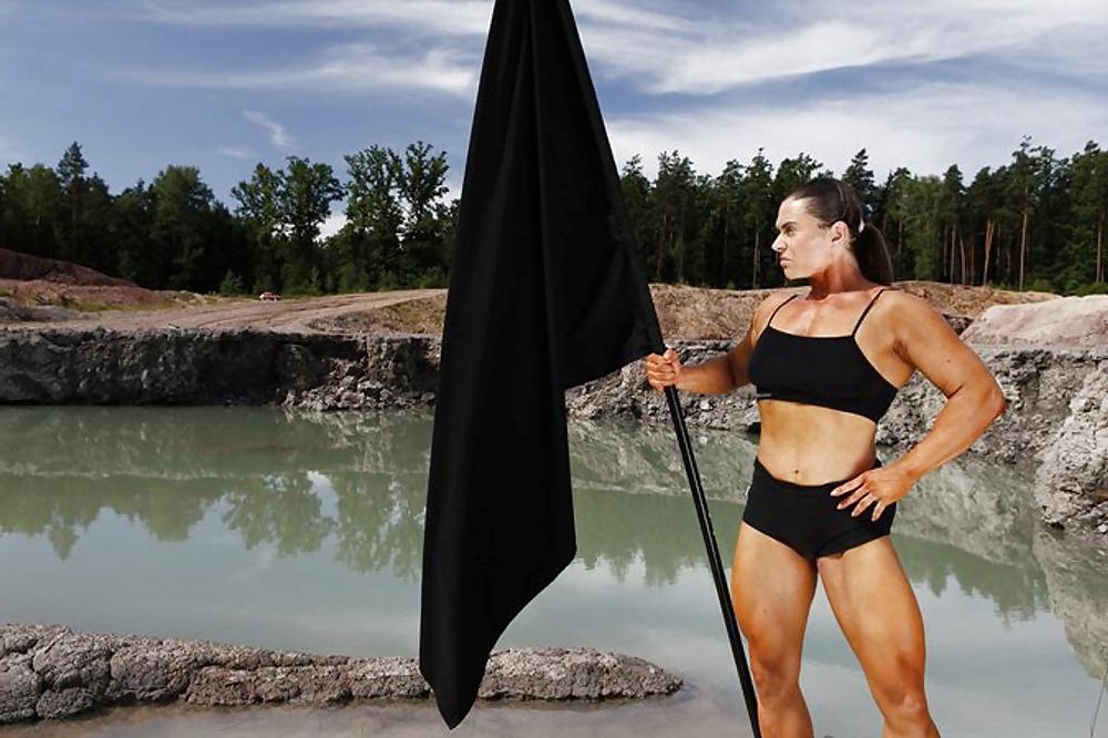 25P Femail bodybuilder - Lada Plihalova