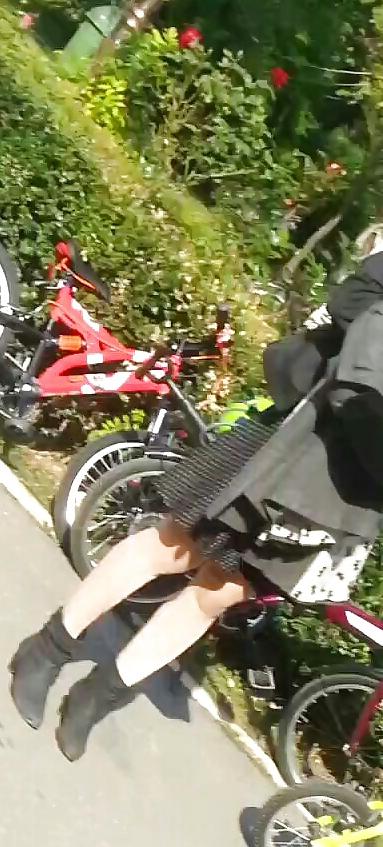 25P Spy old + young sexy nylon romanian