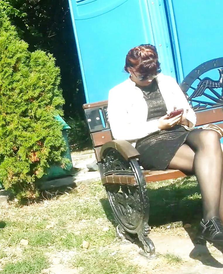25P Spy old + young sexy nylon romanian