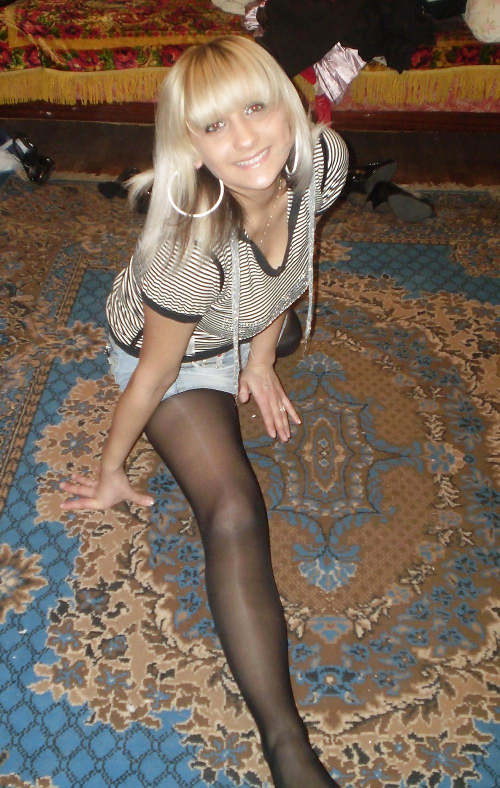 25P 100 Stockings ,tights and high heels 5