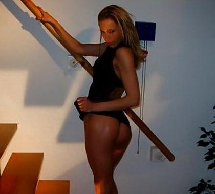 13P Hot girl home made 