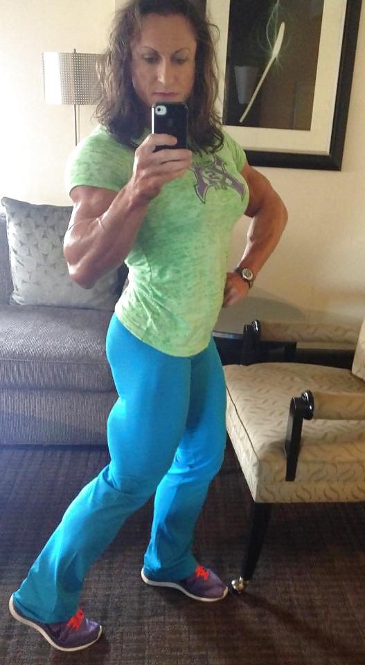 17P Christine Envall - female bodybuilder