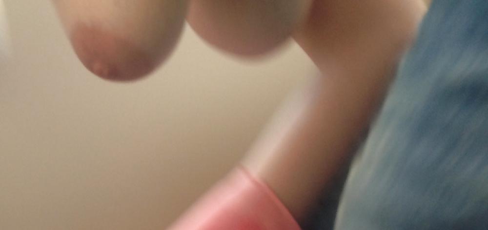 18P Girlfriend in the shower voyeur pics.