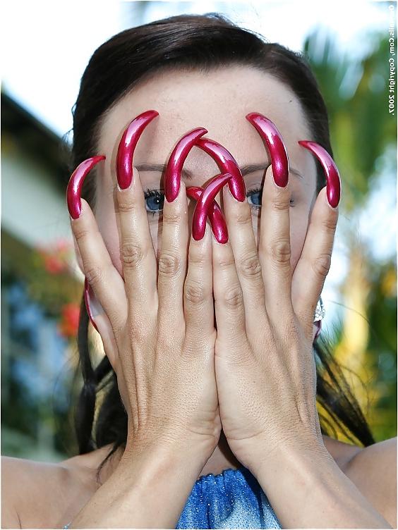 25P Long Fingernails Nov...2014