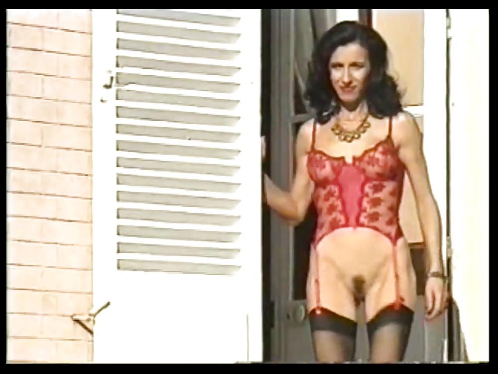 25P Debora : The Queen of Bizarre Action