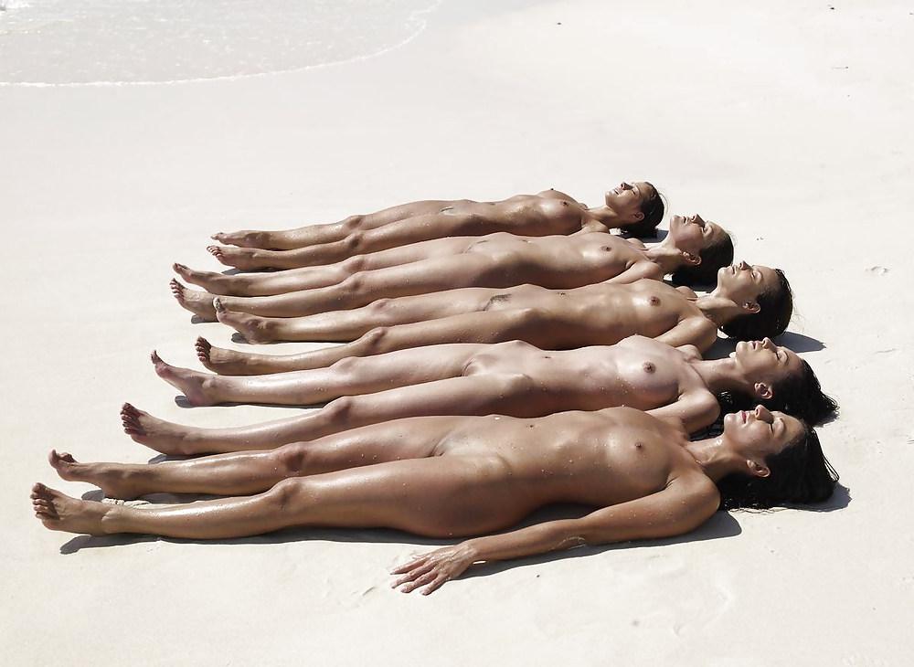 25P GIRLS TOGETHER DOWN ON THE BEACH