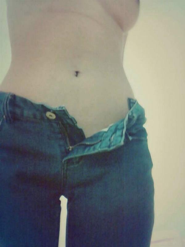 7P Korean girl nude at home