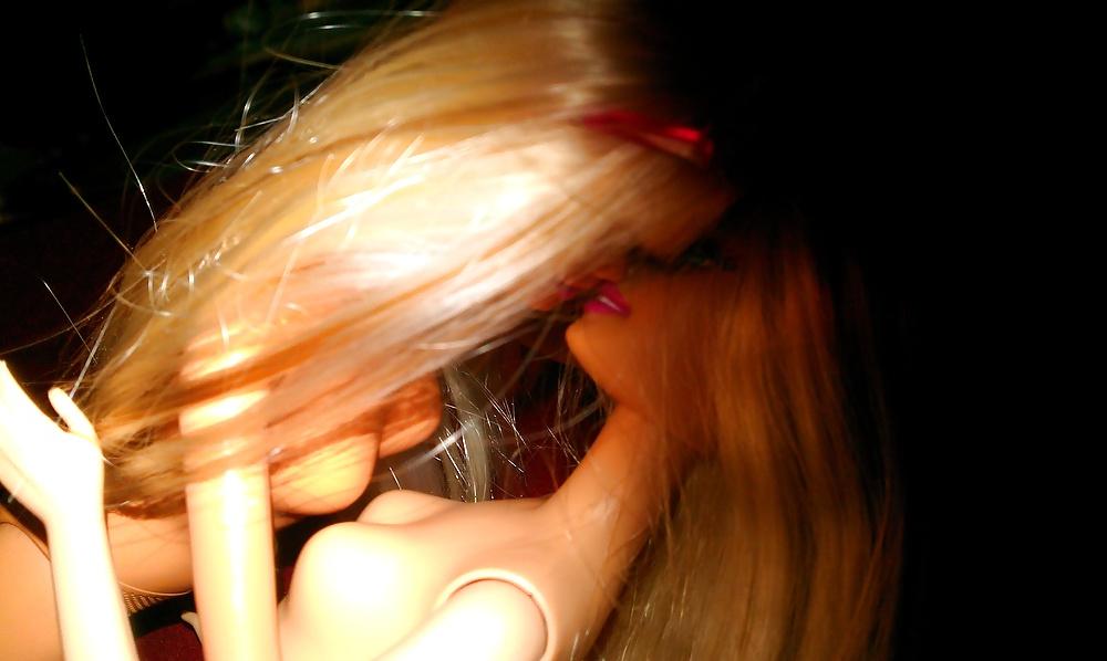 22P Tropical Holiday and Jornalism Barbie going Lesbian
