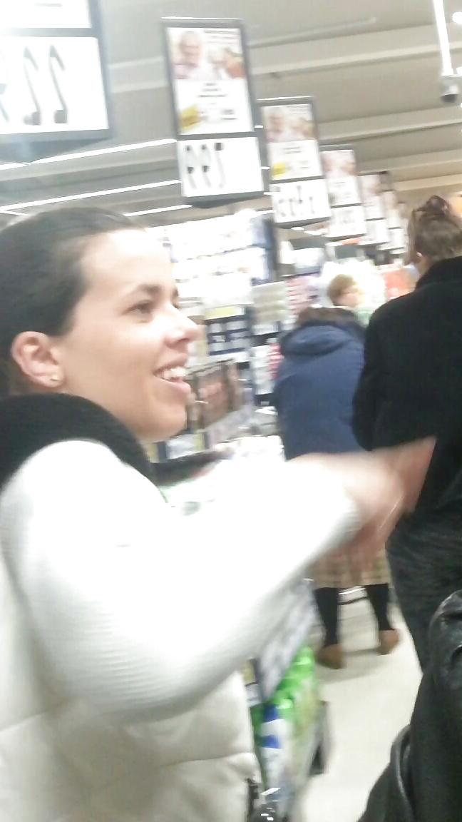 23P Spy old + young women in supermarket romanian