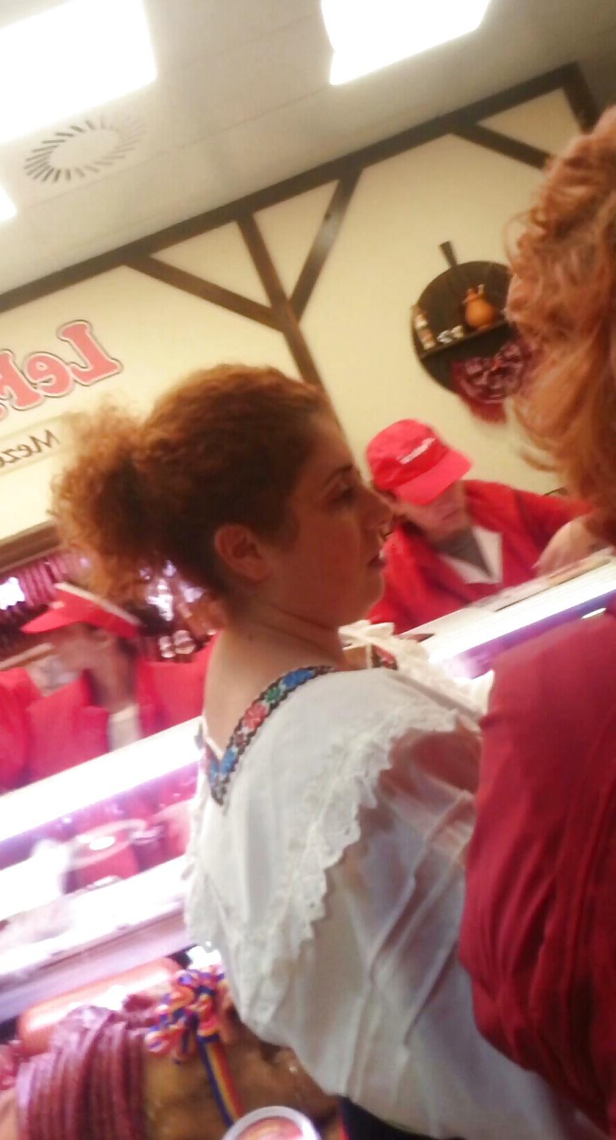 23P Spy old + young women in supermarket romanian