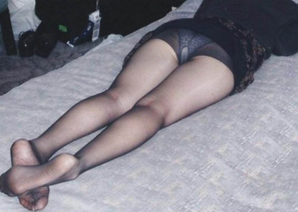 5P Mature Wife Pantyhose