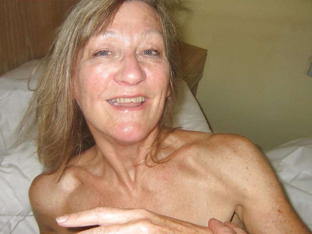 15P Still Loves To Show Her Cunt And Asshole