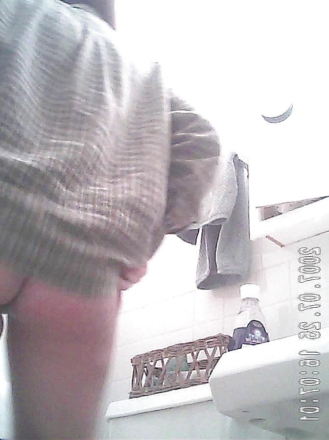 25P Spied on college chick begging to be ass fucked
