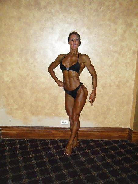 23P Jennifer Scarpetta  female bodybuilder
