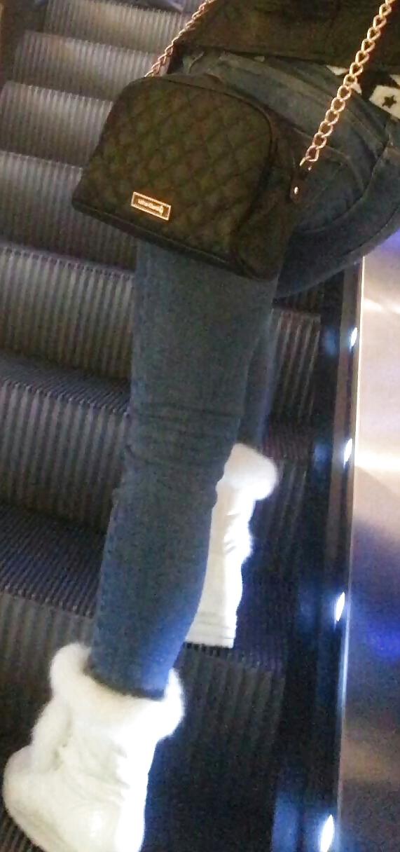 20P Spy in mall sexy teens romanian