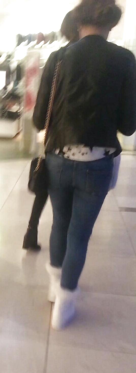 20P Spy in mall sexy teens romanian