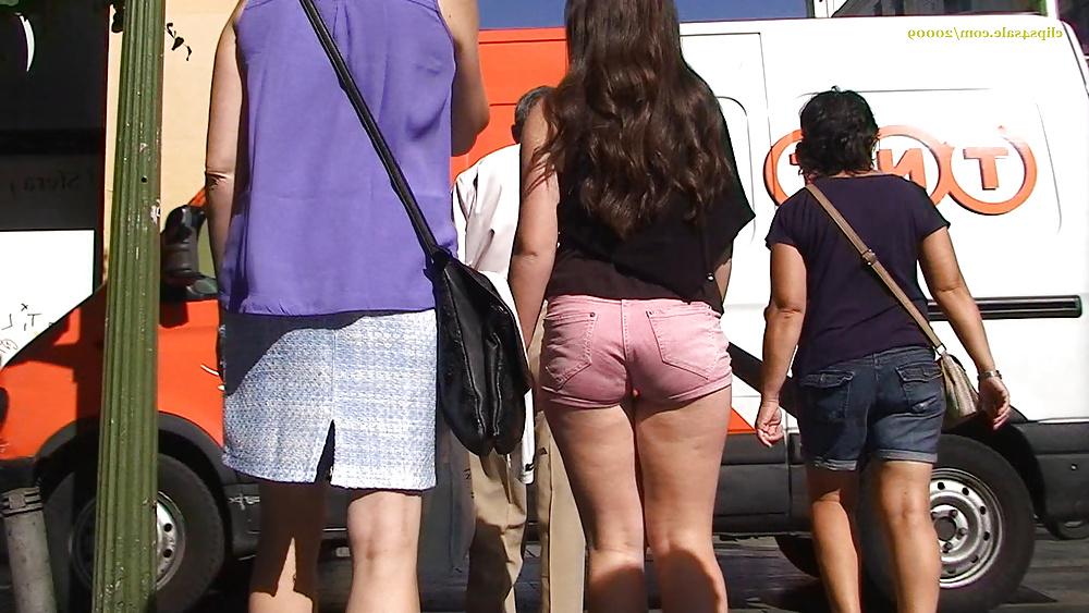 6P Hot spanish teen in fucsia shorts