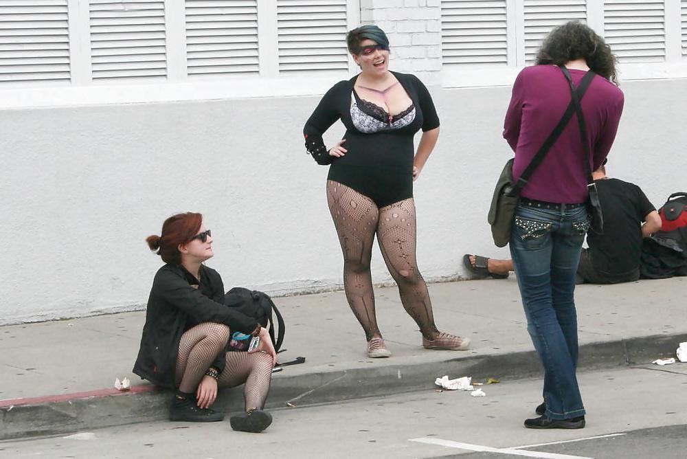 25P Are sitting girl