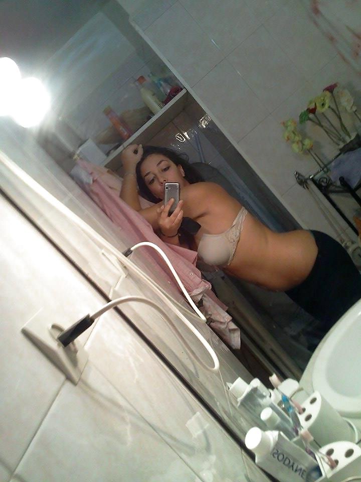 7P Hot milf cam pics