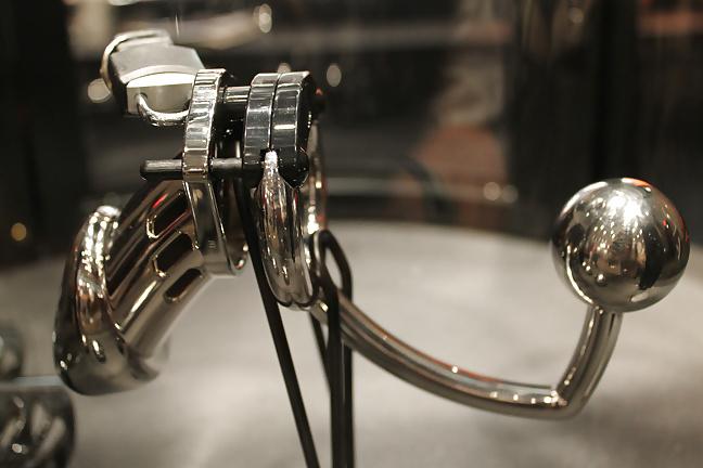 25P Chastity device