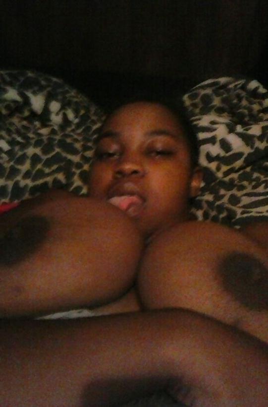 25P Big boobs and ass from the united states