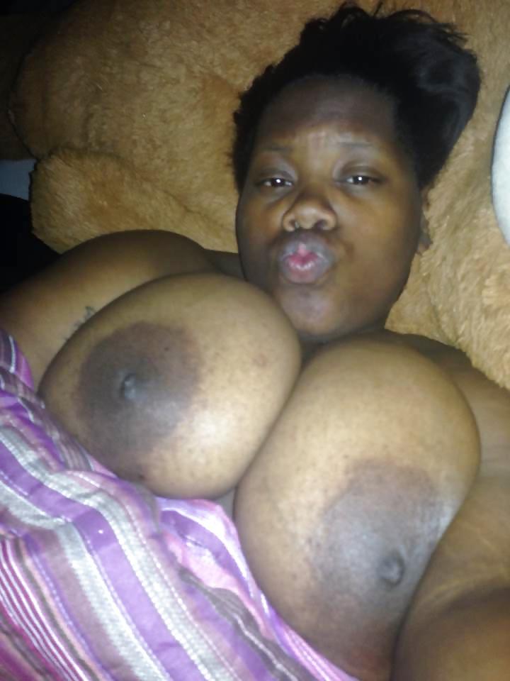 25P Big boobs and ass from the united states