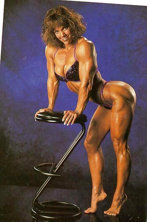 18P Suzan Kaminga - female bodybuilder