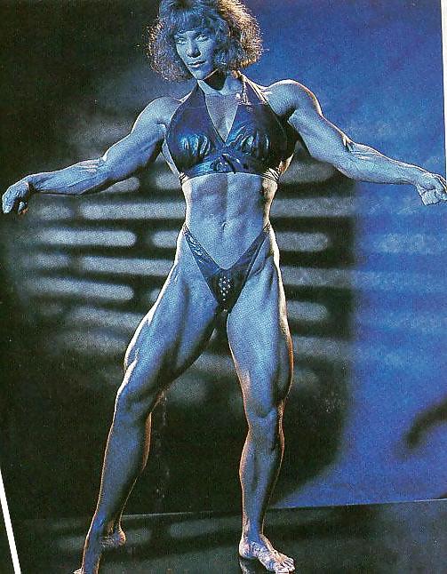 18P Suzan Kaminga - female bodybuilder