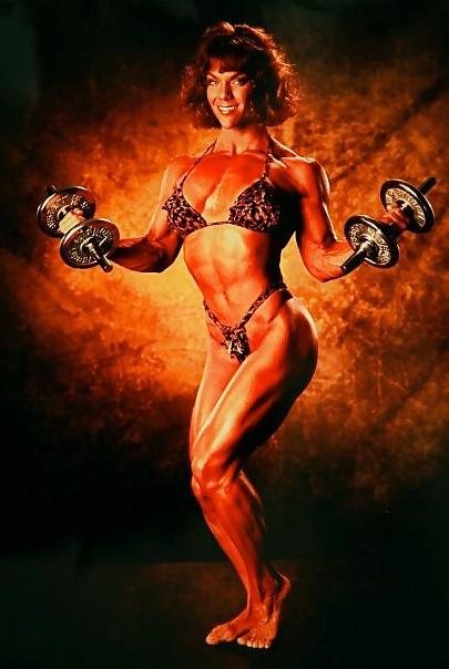 18P Suzan Kaminga - female bodybuilder