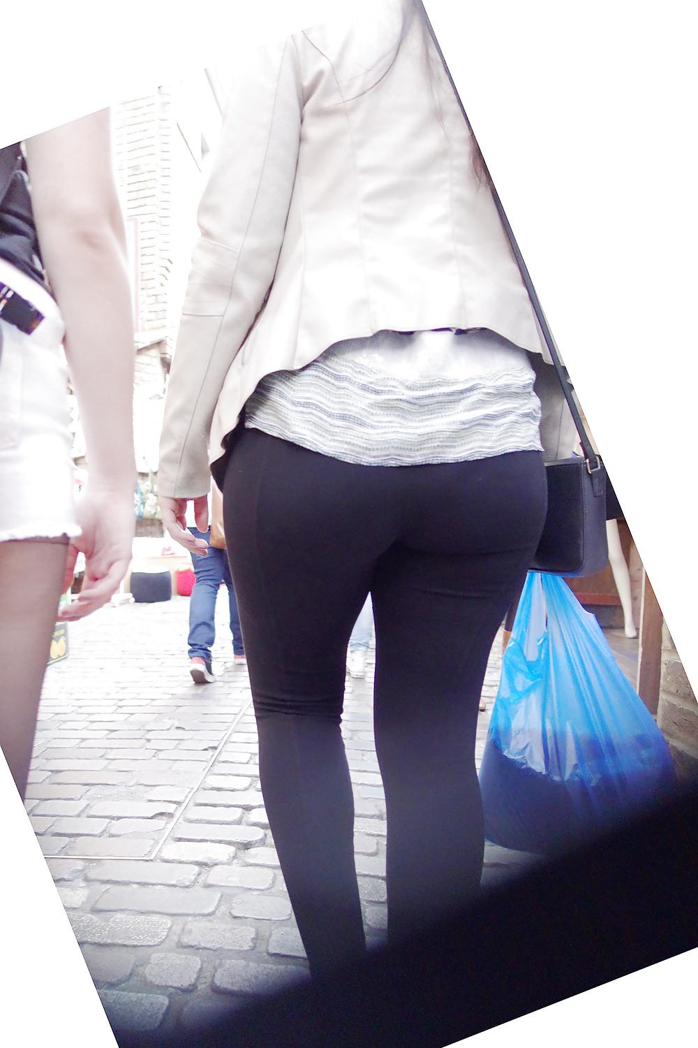 12P Black round candid ass