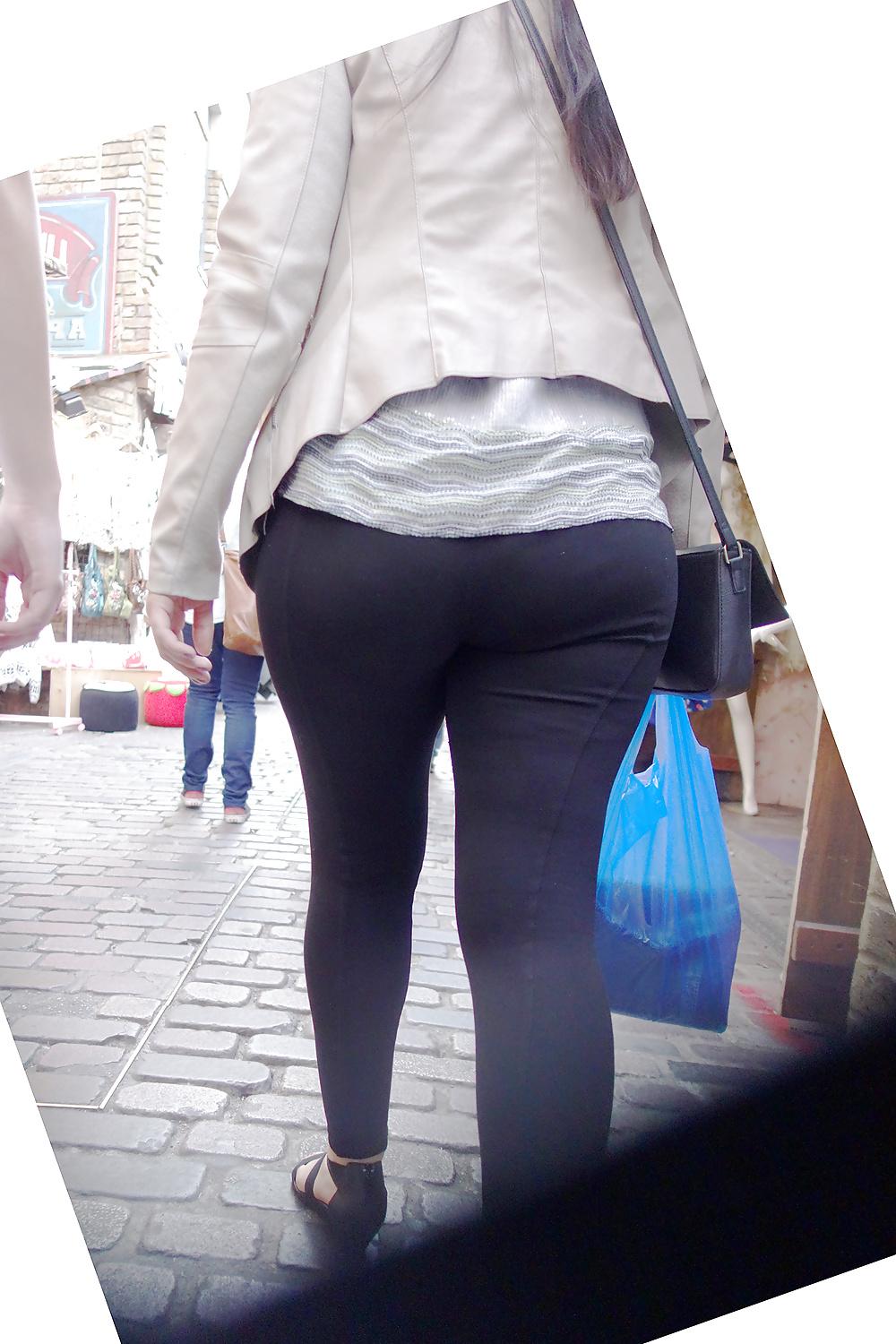 12P Black round candid ass