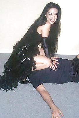 18P Facesitting in a skirt