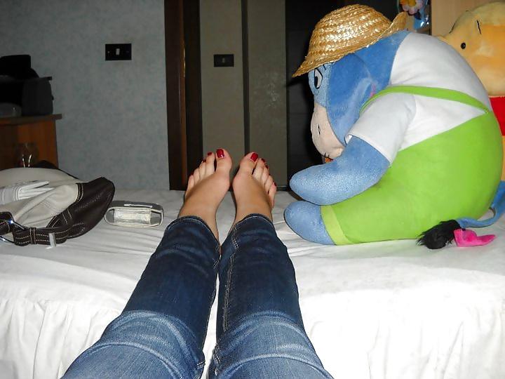 25P Friend feet soles facebook
