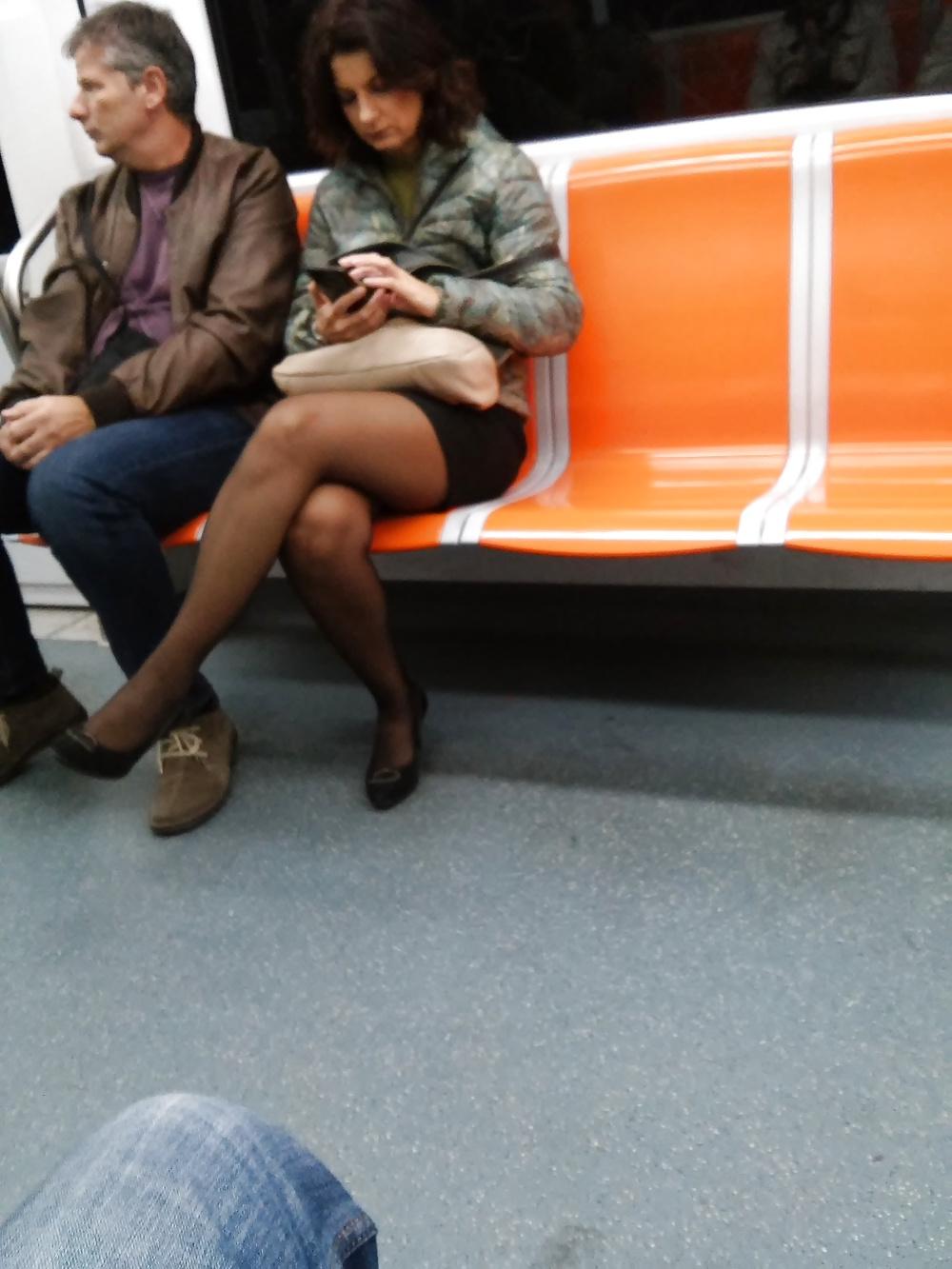 8P Italian (MILF) woman photographed in the subway (Italy)