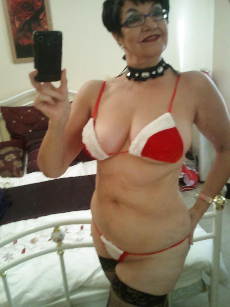 17P Gina's friend Jean Asked Us To Post Her Selfies