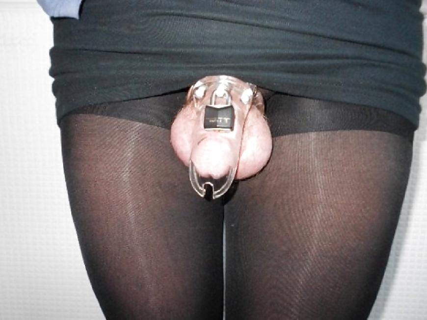 25P In Sissy Chastity