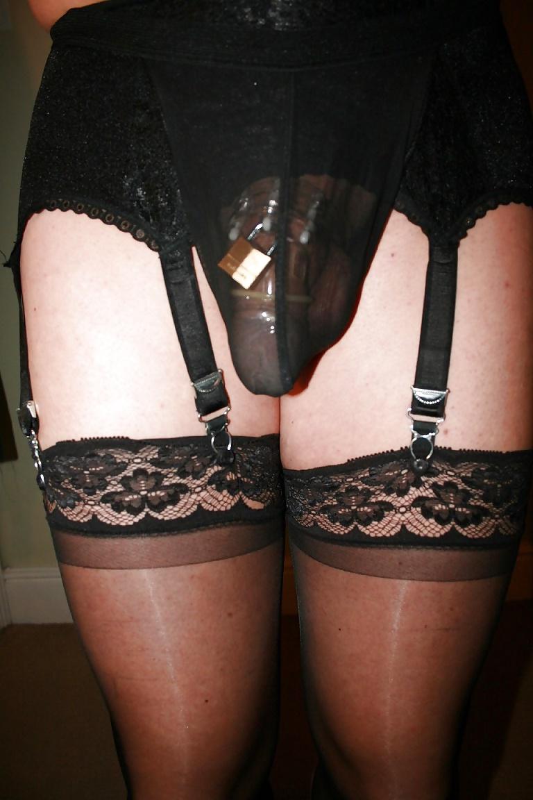 25P In Sissy Chastity