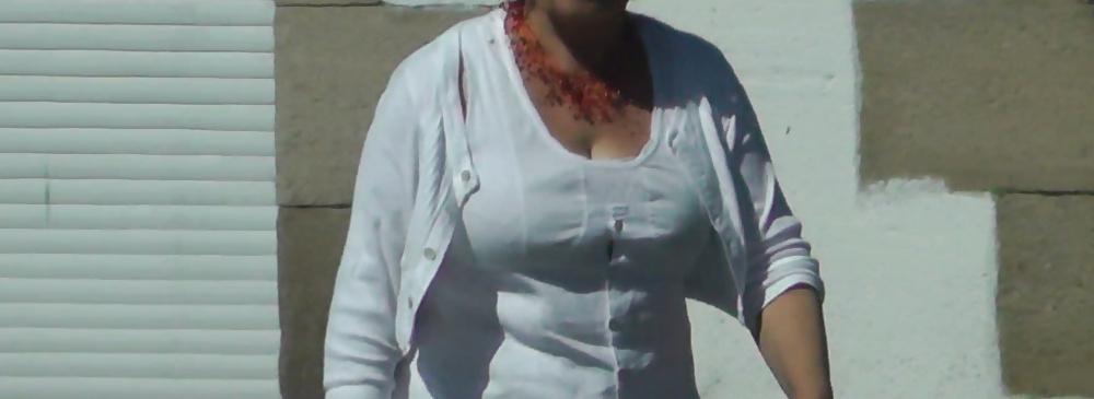 11P A sexy granny i know