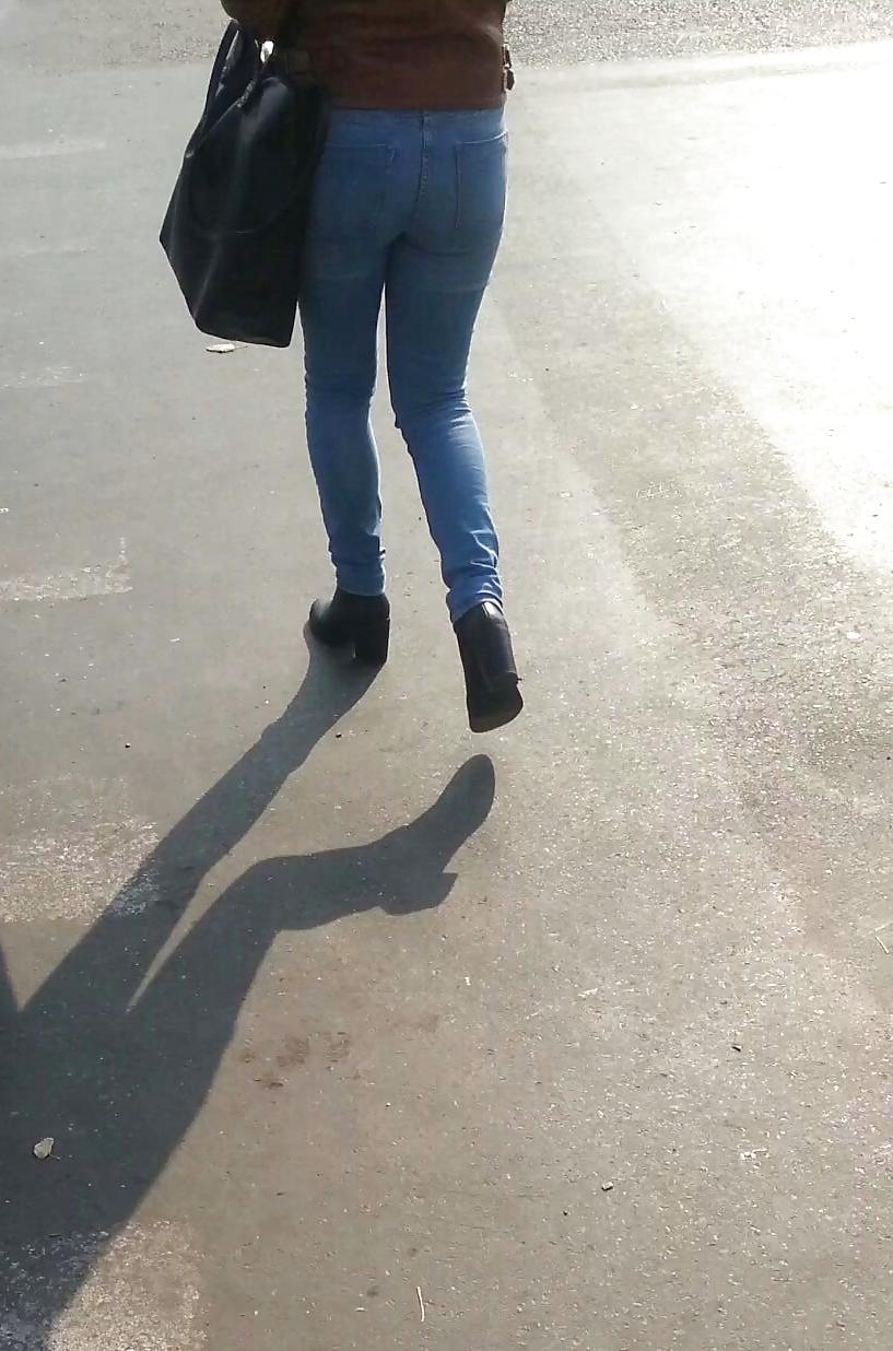 21P Spy sexy ass schoolgirls romanian
