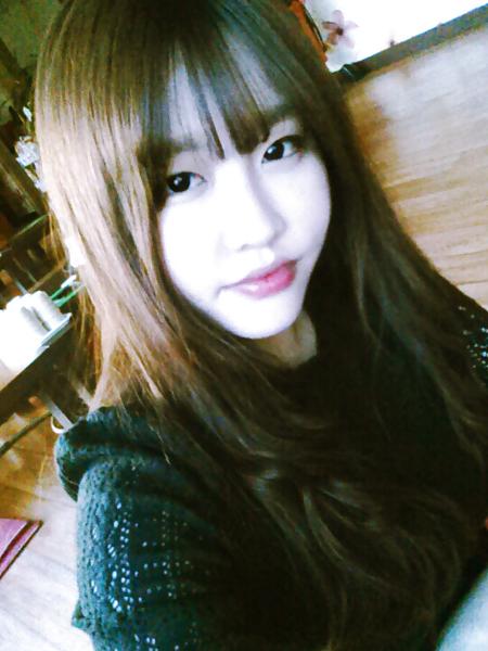 15P Korean Slut Loves To Take Selfies At Home