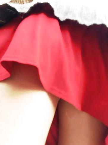4P Sexy milf upskirt 14 10 14