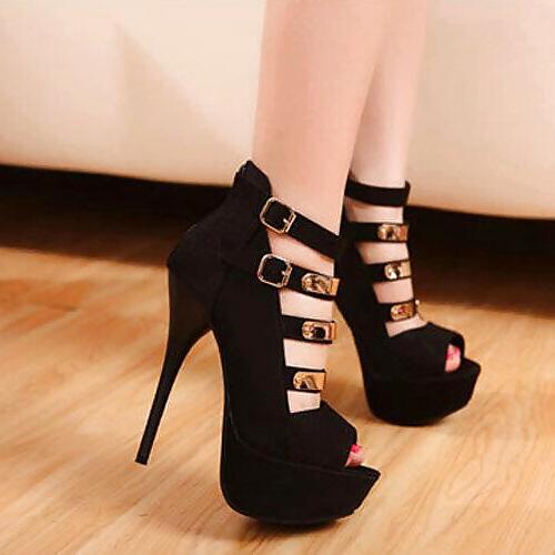 25P Ballbusting Heels & Domination