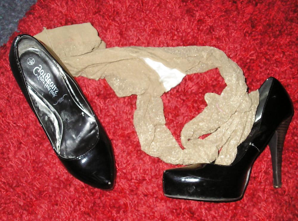 7P Not my girlfriends very worn tights pantyhose and heels