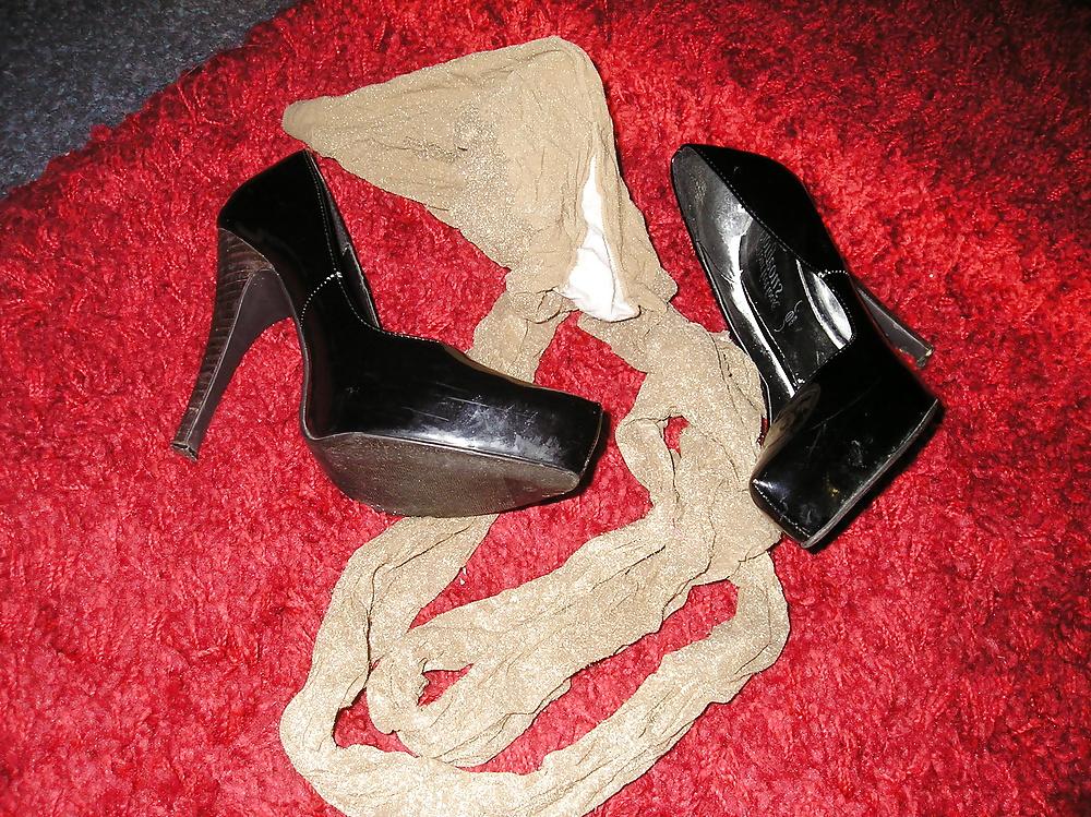 7P Not my girlfriends very worn tights pantyhose and heels