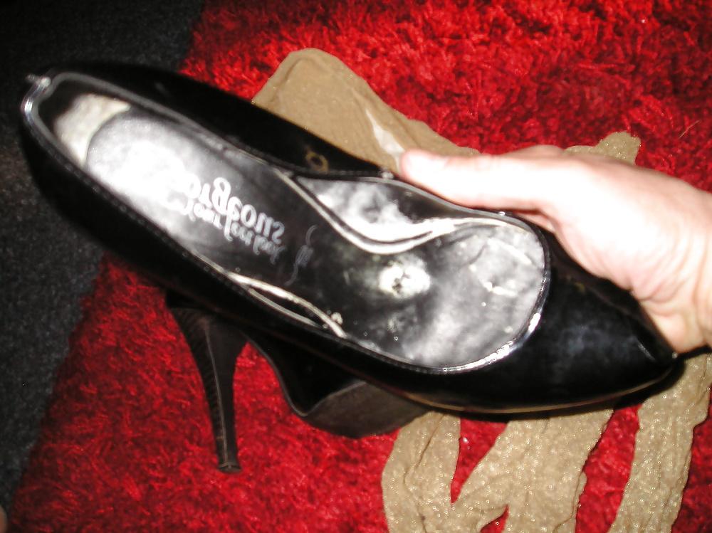 7P Not my girlfriends very worn tights pantyhose and heels
