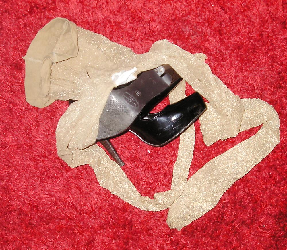 7P Not my girlfriends very worn tights pantyhose and heels