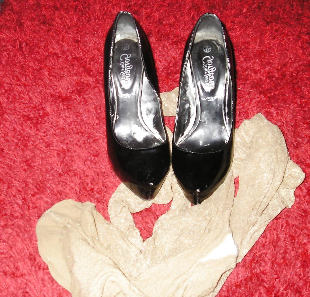 7P Not my girlfriends very worn tights pantyhose and heels