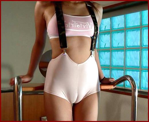 25P Cameltoe and Ass