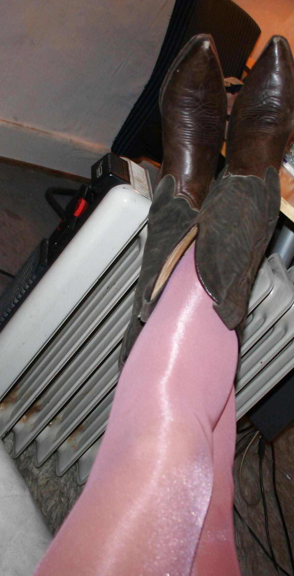 17P Long Legs in Pink Pantyhose